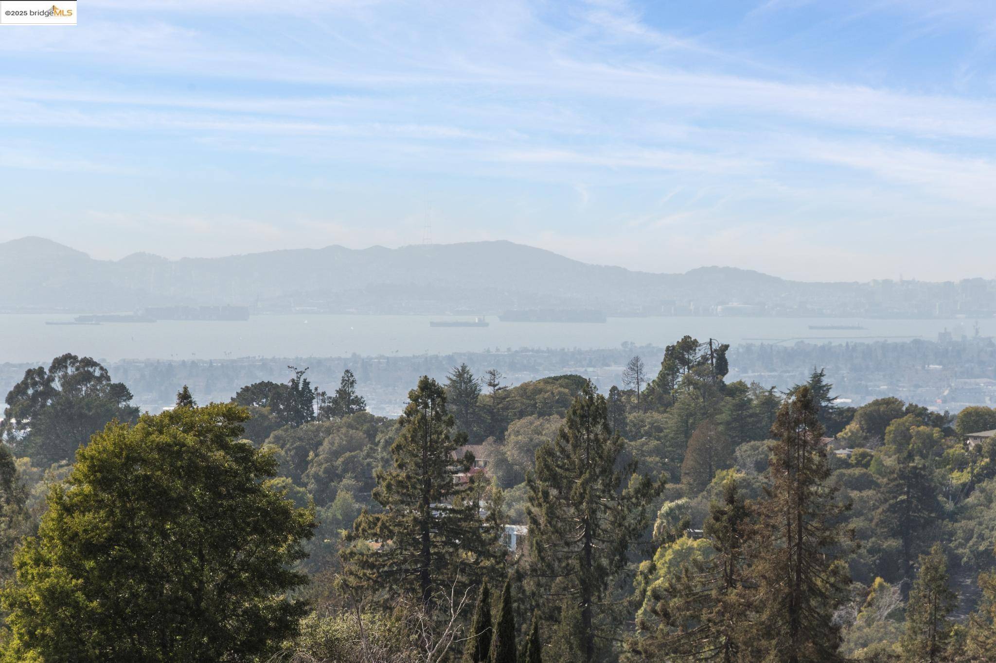 93 Thousand Oaks St, Oakland, CA 94605
