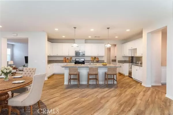 Murrieta, CA 92563,30148 Woodland Hills ST