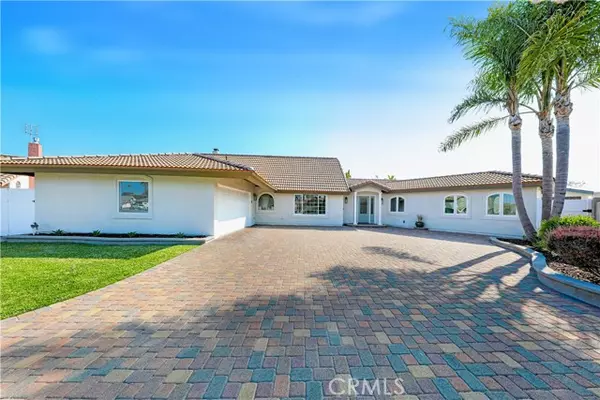 9342 Cliffwood DR, Huntington Beach, CA 92646