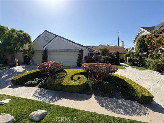3272 Saint Albans DR, Los Alamitos, CA 90720