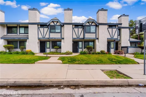 Reseda, CA 91335,19231 Sherman WAY 44
