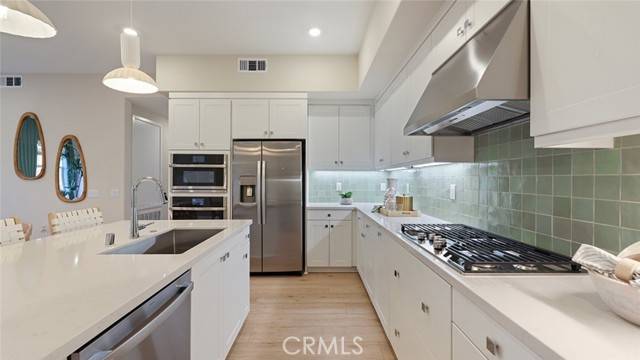 Irvine, CA 92618,445 Mulligan