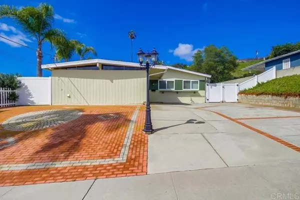 San Diego, CA 92117,4716 Mount Cervin DR