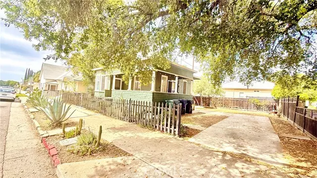 721 E State ST, Redlands, CA 92374