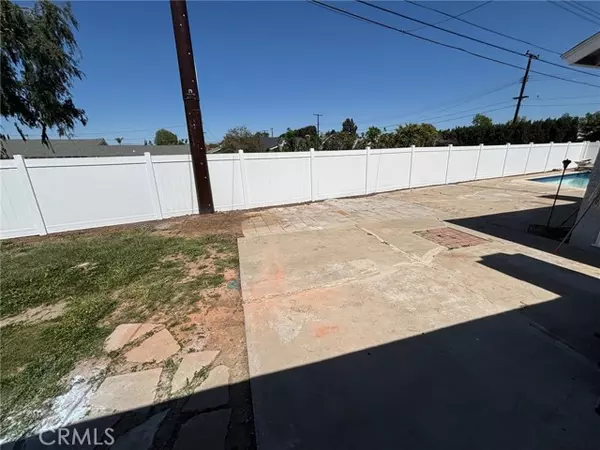 Orange, CA 92865,2395 N Waterberry ST