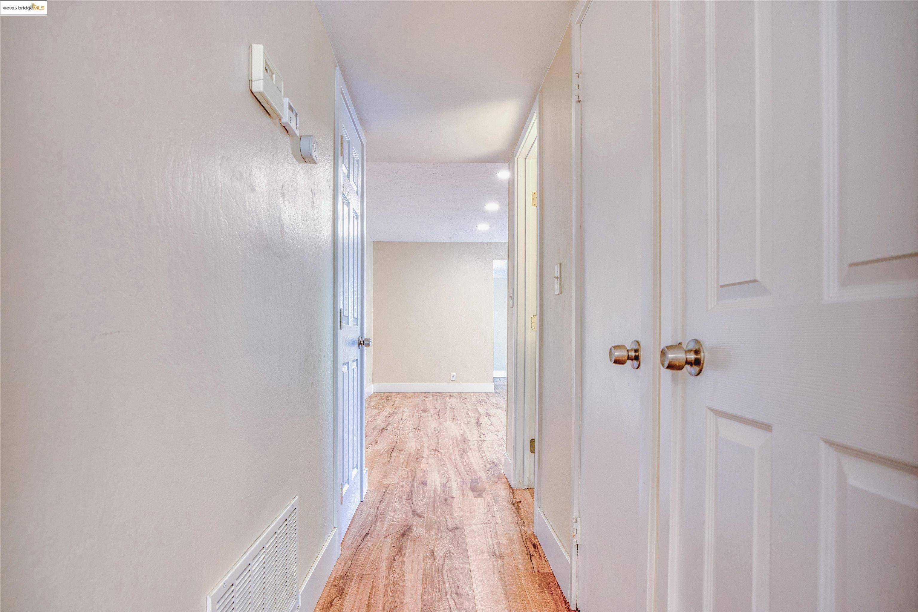 Sacramento, CA 95842,5200 Elbert WAY