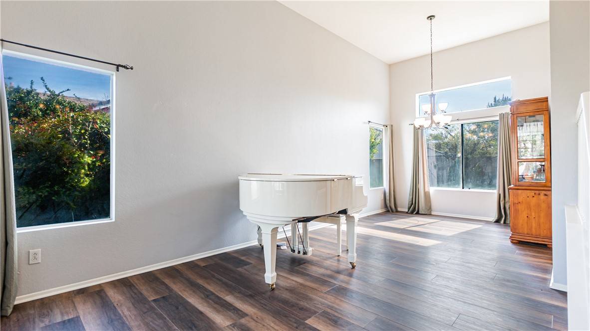 Rialto, CA 92377,2773 W Summerset DR