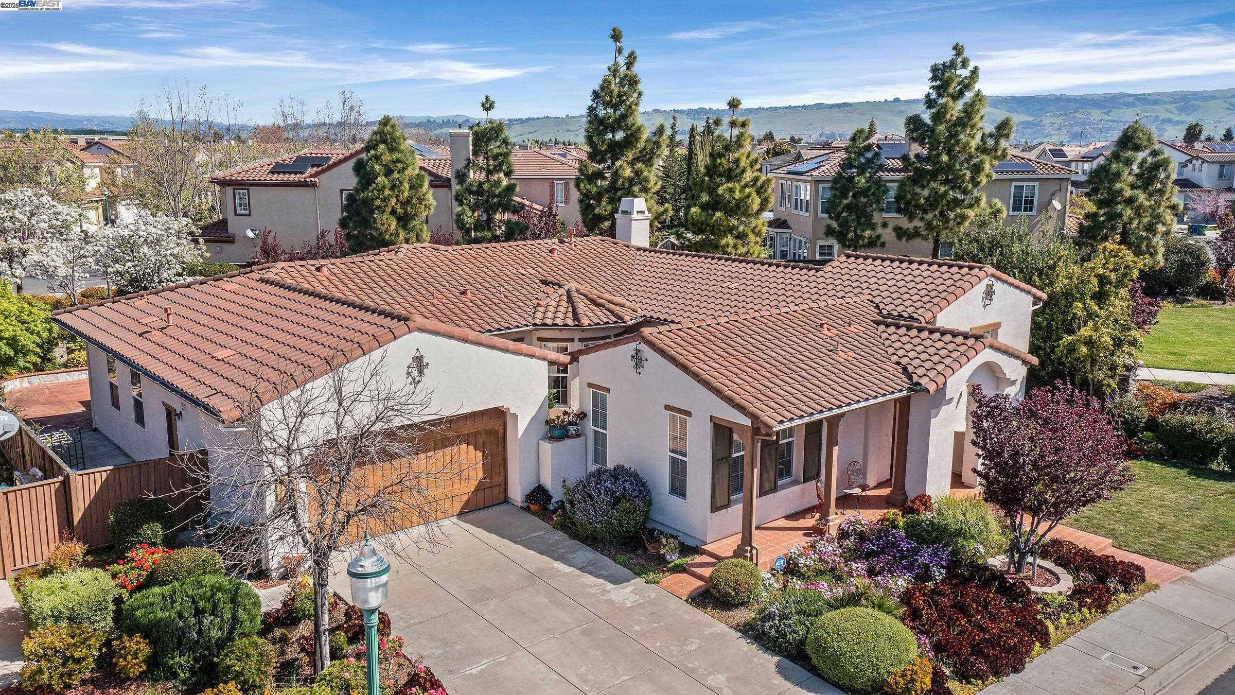 2755 Breaker Ln, Hayward, CA 94545