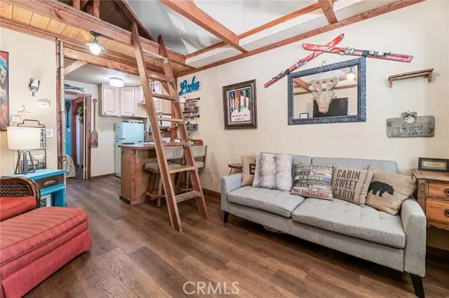 517 Moreno LN, Sugarloaf, CA 92386