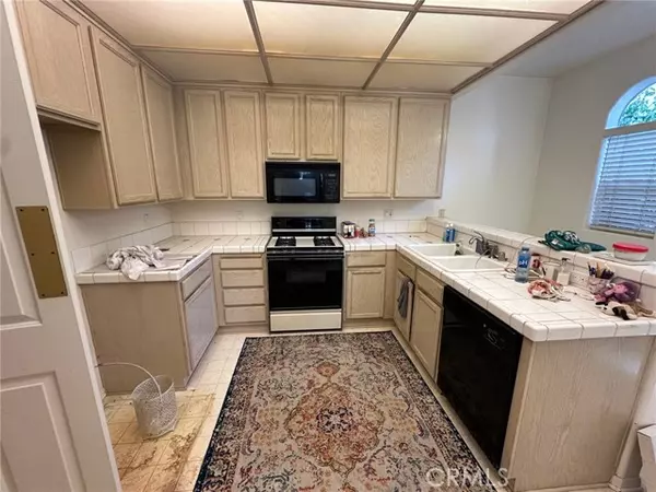 Encino, CA 91436,4630 Woodley AVE 205