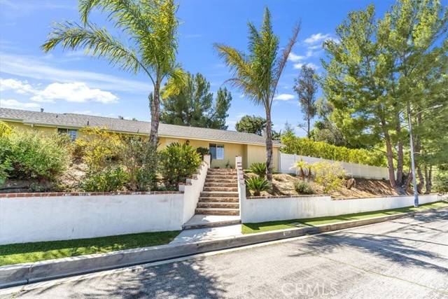 9056 Oswego ST, Sunland, CA 91040