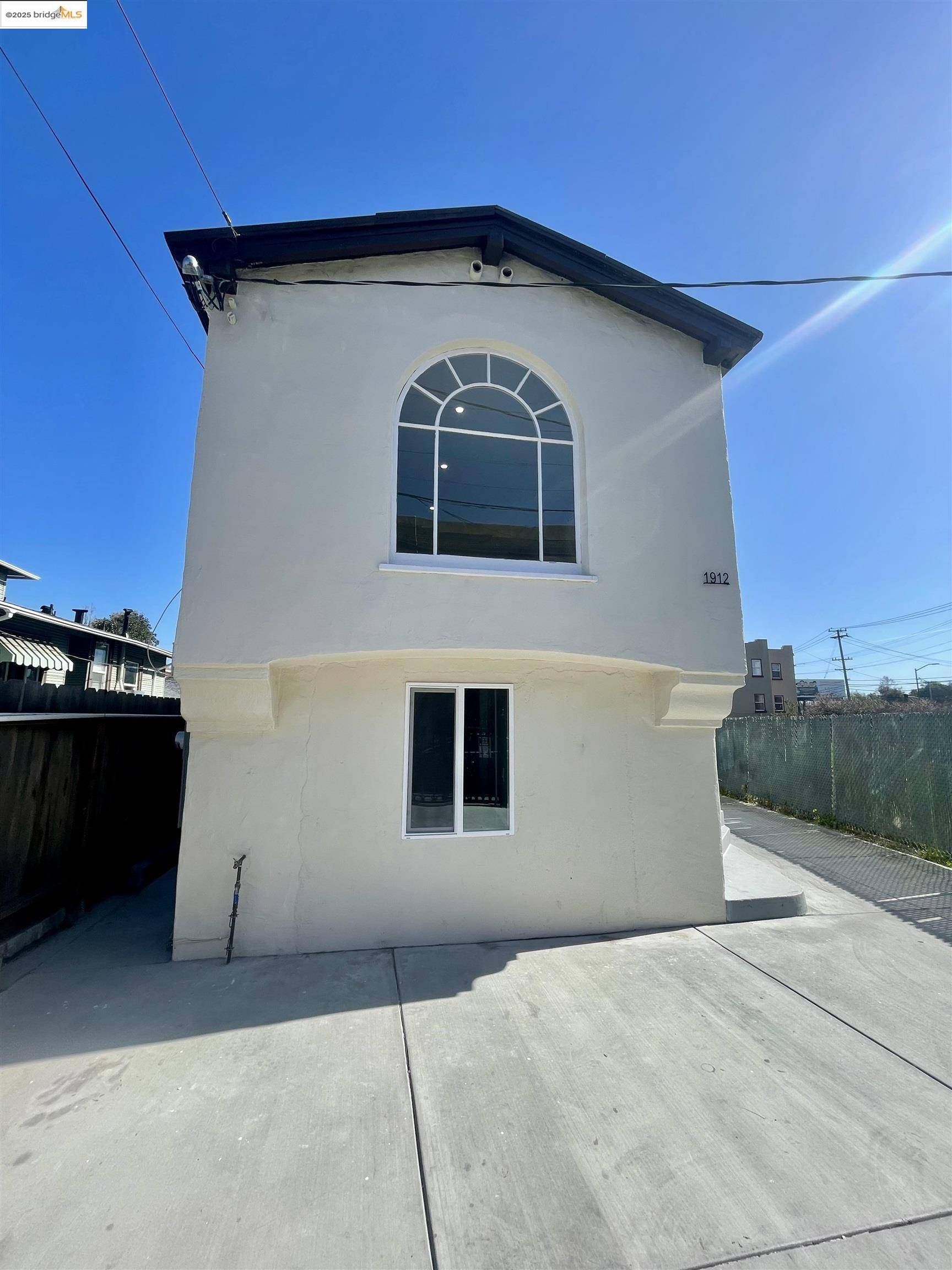 1912 Crosby Ave, Oakland, CA 94601-3663