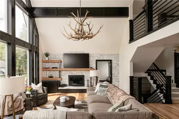Lake Arrowhead, CA 92352,729 Brentwood DR