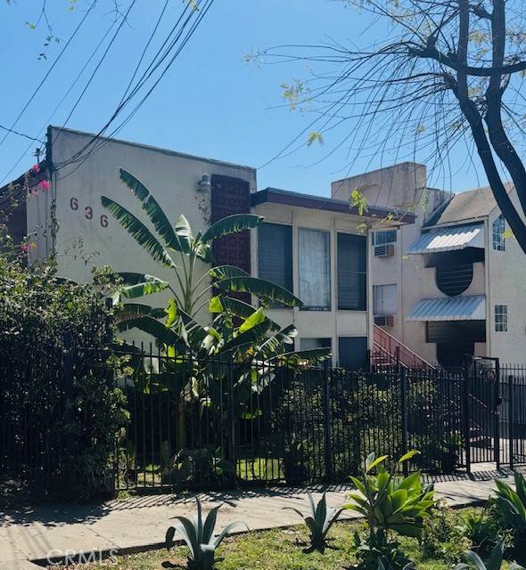 Los Angeles, CA 90026,636 Robinson ST
