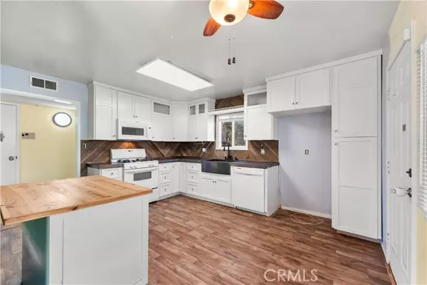Rosamond, CA 93560,1564 Monte Vista AVE