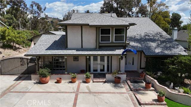 8356 Lakeside DR, Jurupa Valley, CA 92509