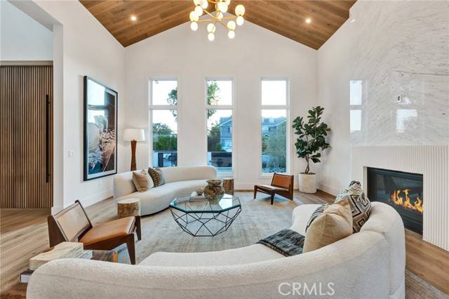 Studio City, CA 91602,4512 Lemp AVE