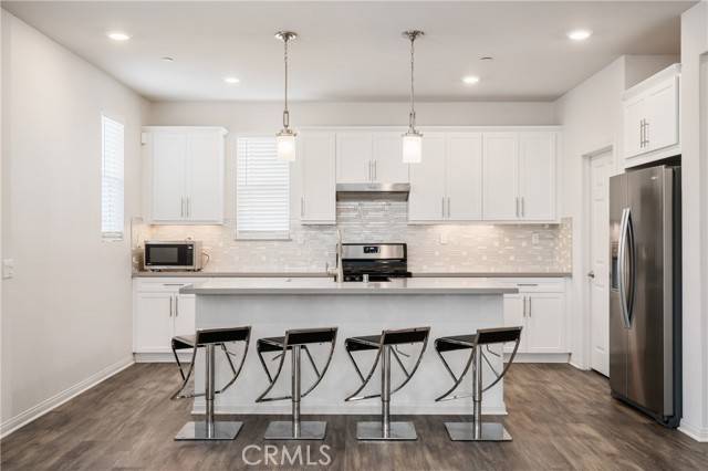 Van Nuys, CA 91405,14714 Sherman WAY