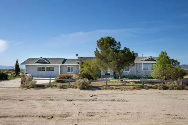 5110 W Avenue G-12, Lancaster, CA 93536