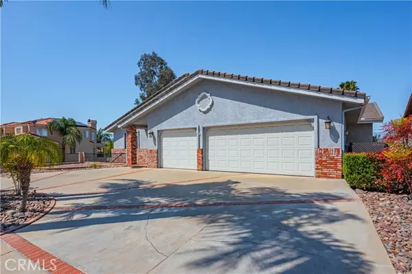 Canyon Lake, CA 92587,23190 COMPASS DR