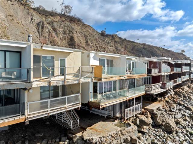 Malibu, CA 90265,20464 Pacific Coast