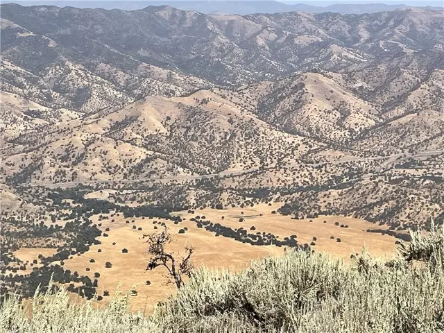 25610 Jacaranda DR, Tehachapi, CA 93561