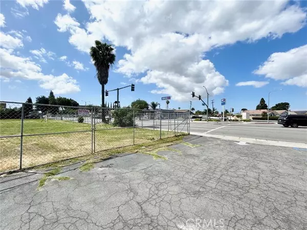 Garden Grove, CA 92843,13322 Euclid ST