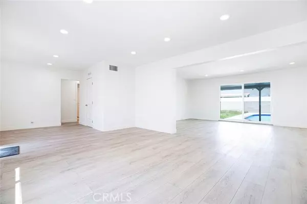 Van Nuys, CA 91405,14565 Runnymede ST
