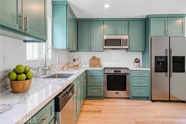Panorama City, CA 91402,14320 Osborne ST