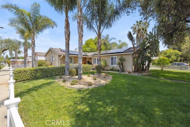Canoga Park, CA 91303,22327 Gifford ST