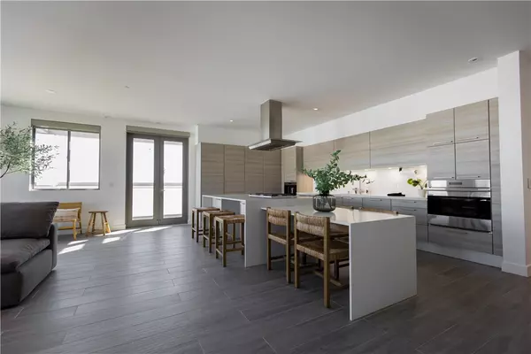 Newport Beach, CA 92663,2210 Newport BLD 302