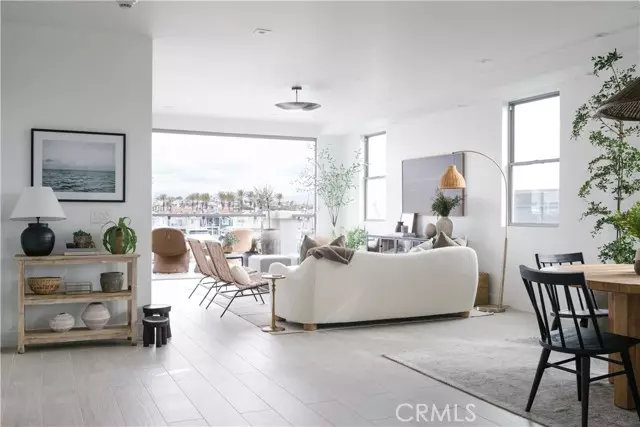 Newport Beach, CA 92663,2230 Newport BLD 301