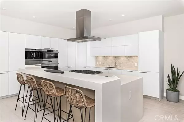 Newport Beach, CA 92663,2280 Newport BLD 203