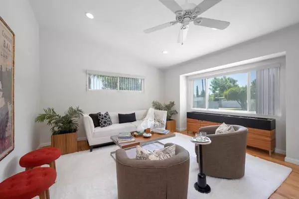 La Mesa, CA 91941,8899 Mariposa St.
