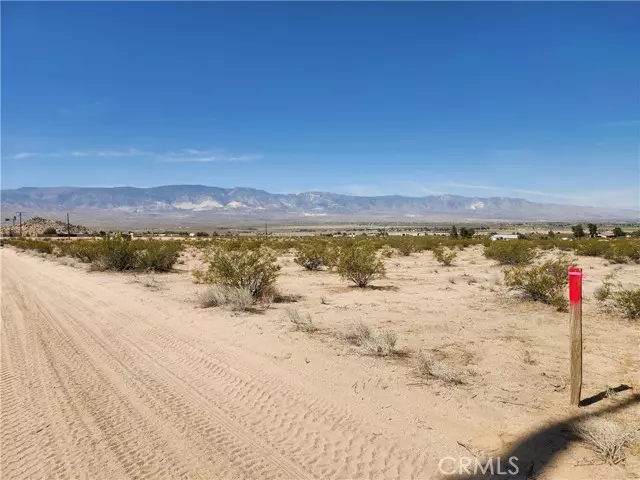 10 AC Cavetto RD, Lucerne Valley, CA 92356