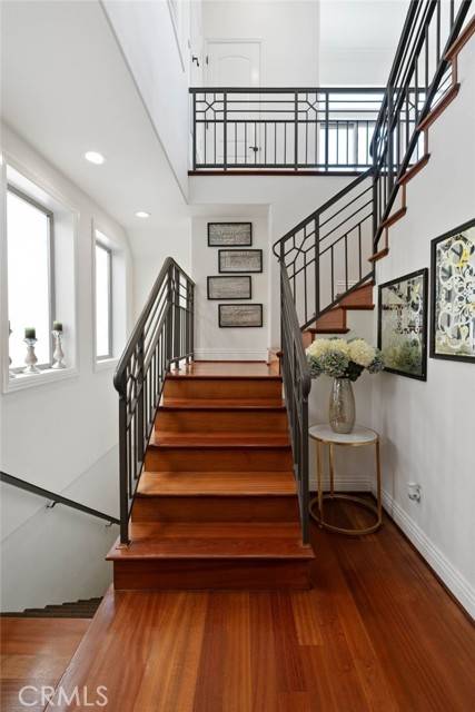 Hermosa Beach, CA 90254,619 10th ST