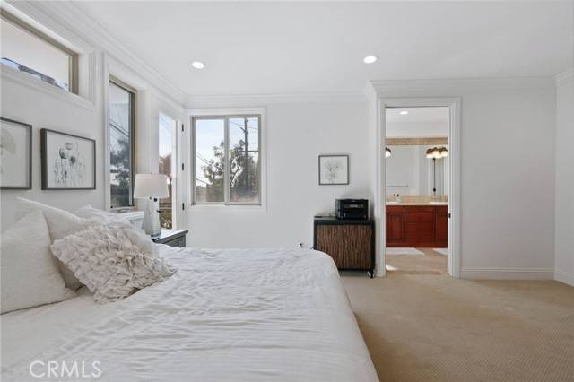 Hermosa Beach, CA 90254,619 10th ST