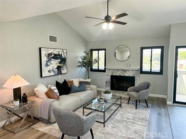 27130 Hidaway Avenue 6, Canyon Country, CA 91351