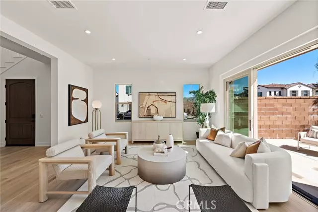 122 Eversedge, Irvine, CA 92618