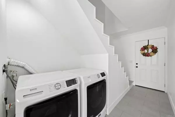 Spring Valley, CA 91977,9210 Kenwood DR J