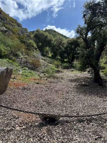 1 Latigo Canyon RD, Malibu, CA 90265