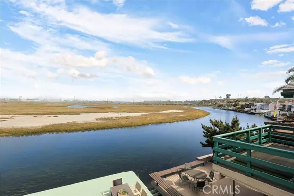 Newport Beach, CA 92663,237 Canal ST