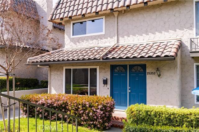 25252 Avenida Dorena, Newhall, CA 91321