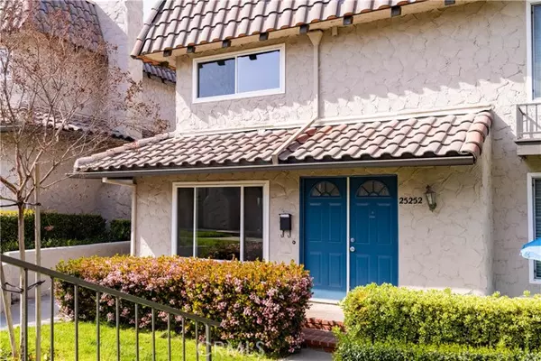 25252 Avenida Dorena, Newhall, CA 91321