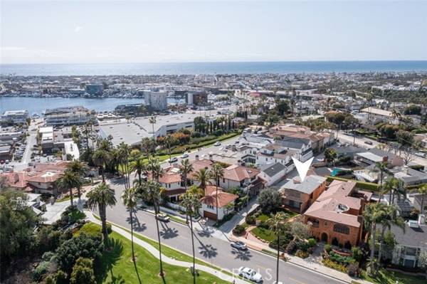 2918 Cliff DR, Newport Beach, CA 92663