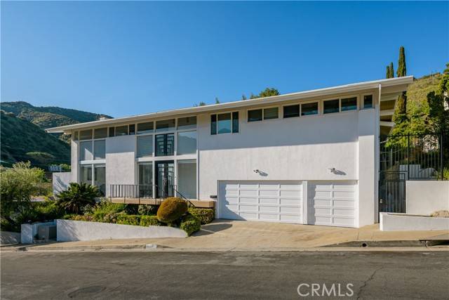 11831 Bel TER, Los Angeles, CA 90049