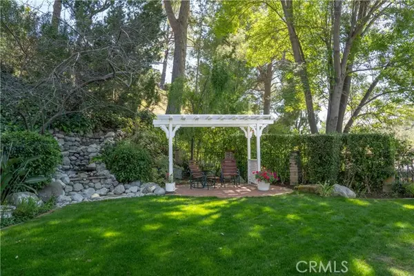 Agoura Hills, CA 91301,27328 Country Glen RD