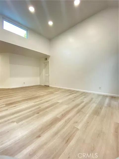 Tarzana, CA 91356,18645 Hatteras ST 278