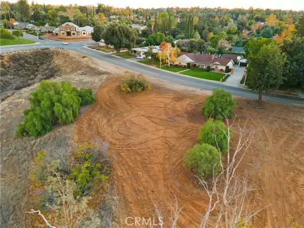 Redlands, CA 92373,225 N Sunset DR