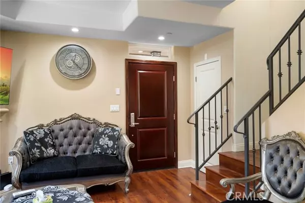 North Hollywood, CA 91601,11323 Huston ST 1